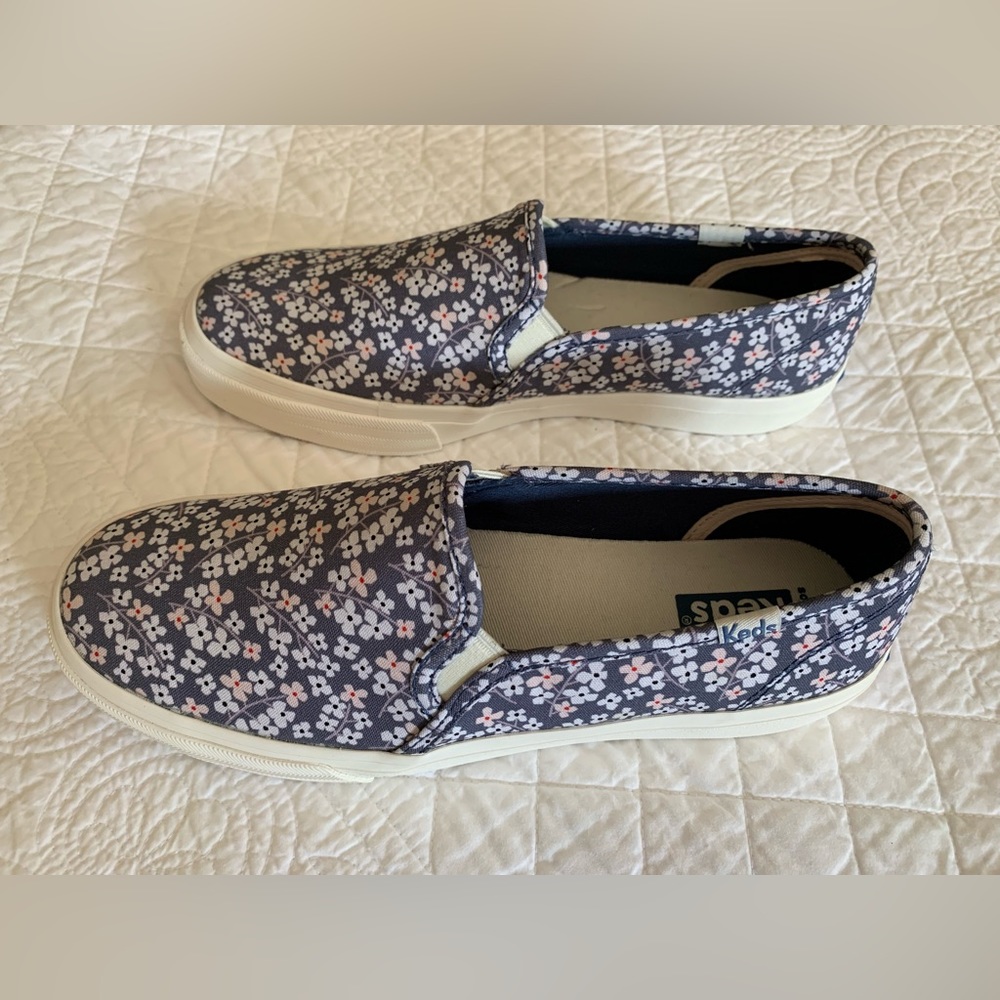 Keds Double Decker Ditzy Floral Slip-On Sneaker Size 6.5 US NEW